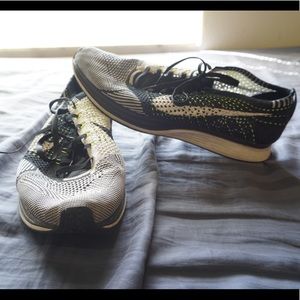 Nike Flyknit Racers
